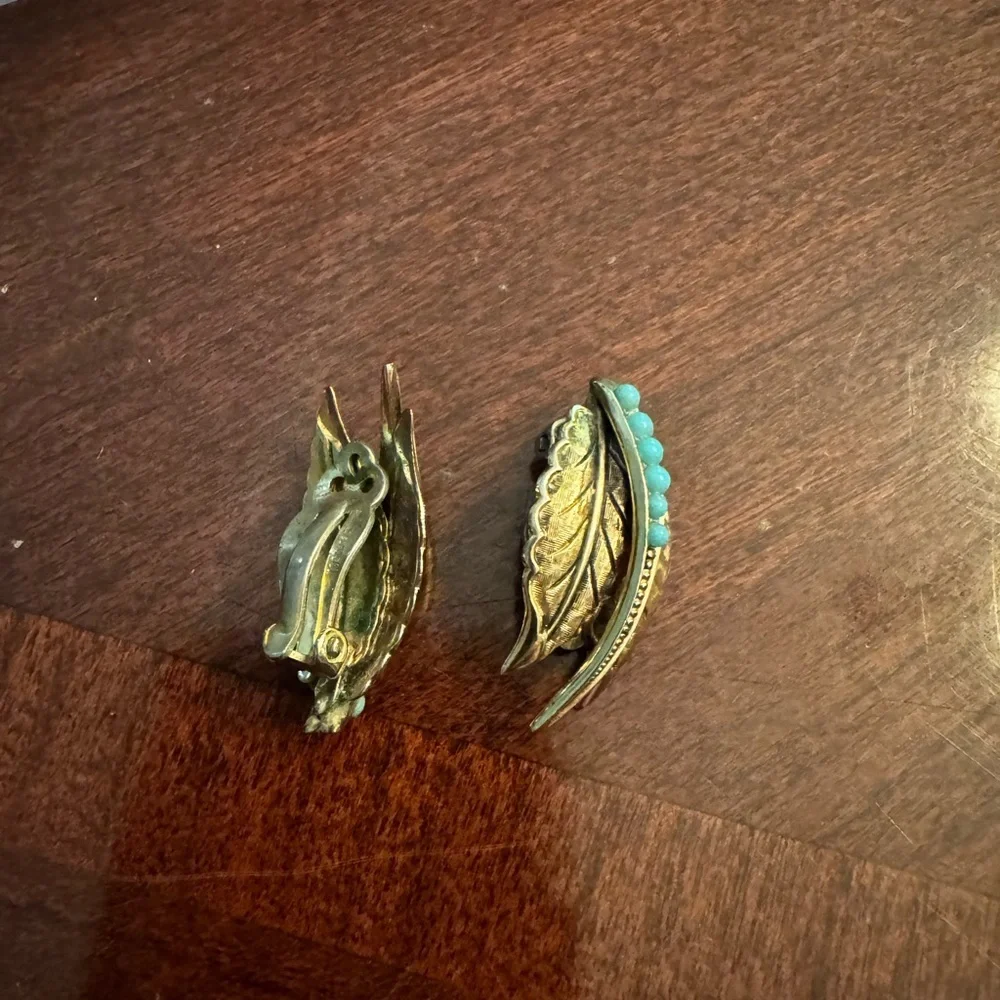 Whiting & Davis Vintage Leaf Design Earrings with Turquoise Accents - Picture 2 of 7